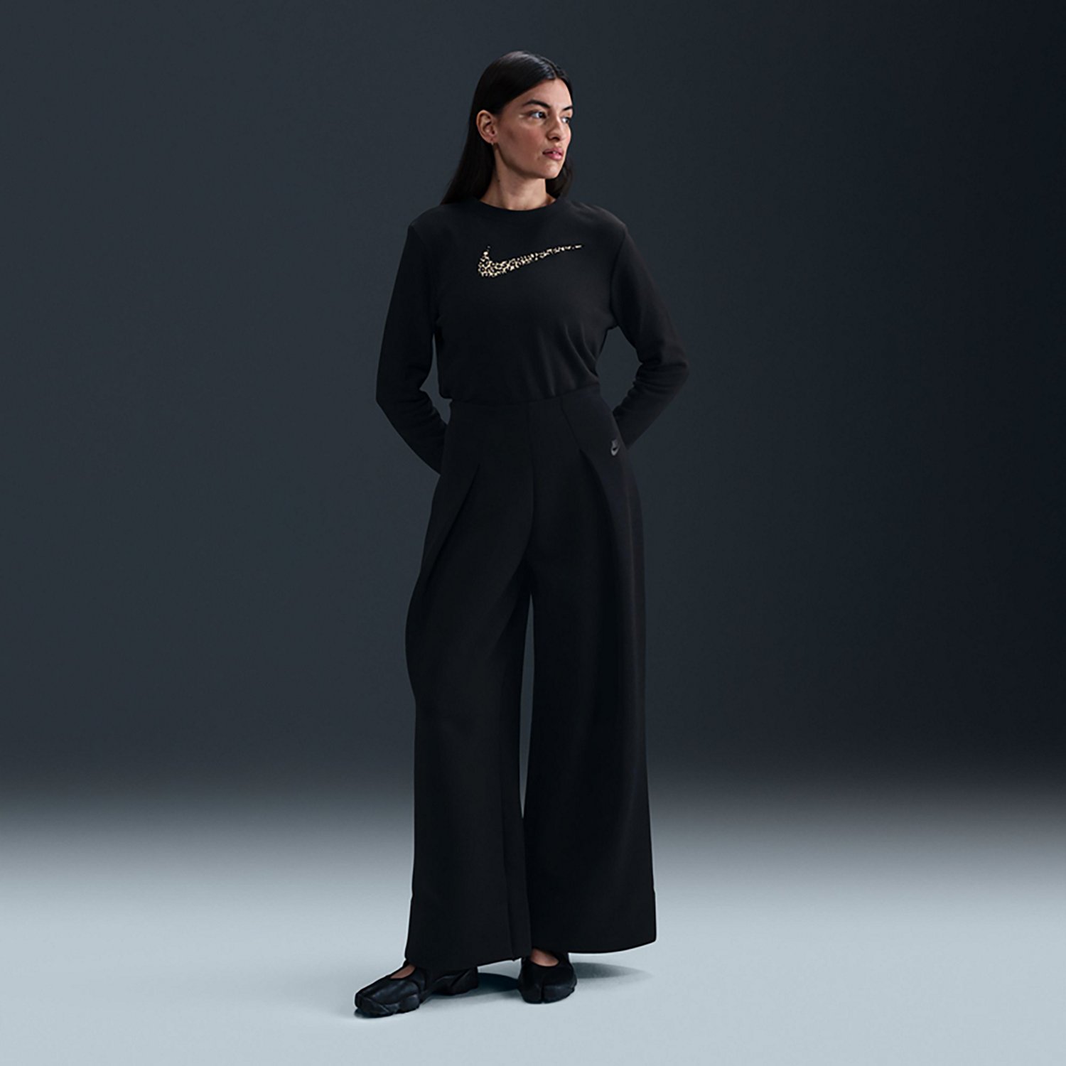 Nike Women's Sportswear Club Crew Leopard Sweatshirt