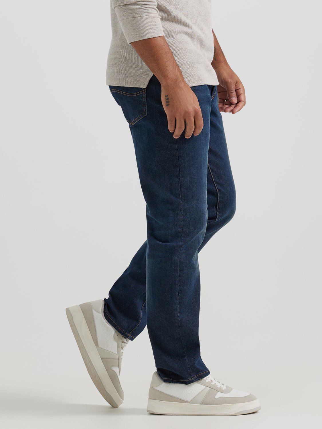 Lee Men's Extreme Motion Tapered Leg Jeans                                                                                       - view number 2