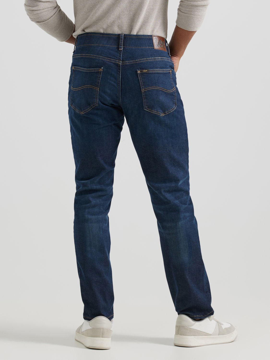 Lee Men's Extreme Motion Tapered Leg Jeans                                                                                       - view number 3