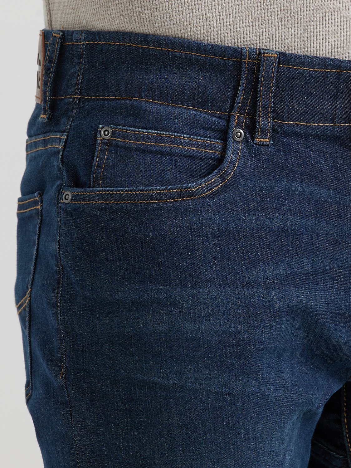 Lee Men's Extreme Motion Tapered Leg Jeans                                                                                       - view number 4