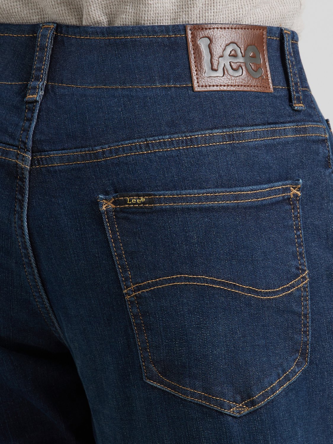 Lee Men's Extreme Motion Tapered Leg Jeans