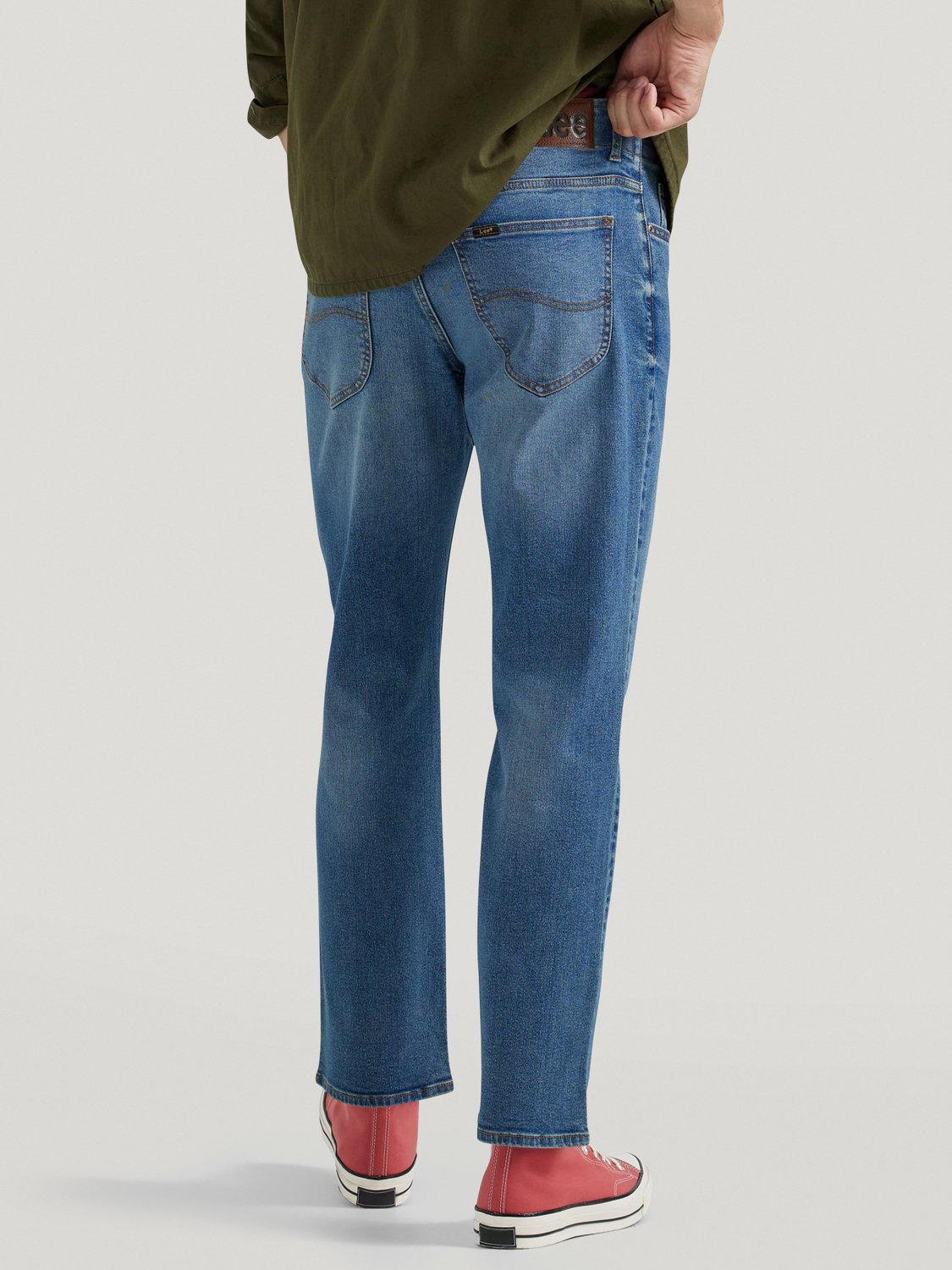 Lee Men's Extreme Motion Regular Fit Straight Leg Jeans - view number 3