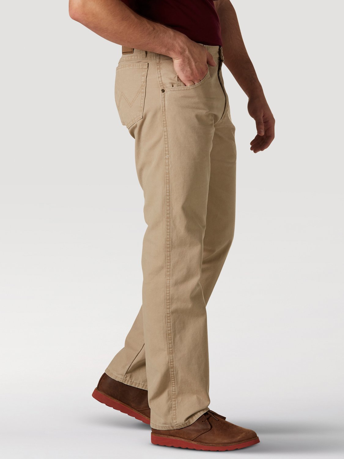 Wrangler Rugged Wear Men's Relaxed Straight Fit Jean - view number 2