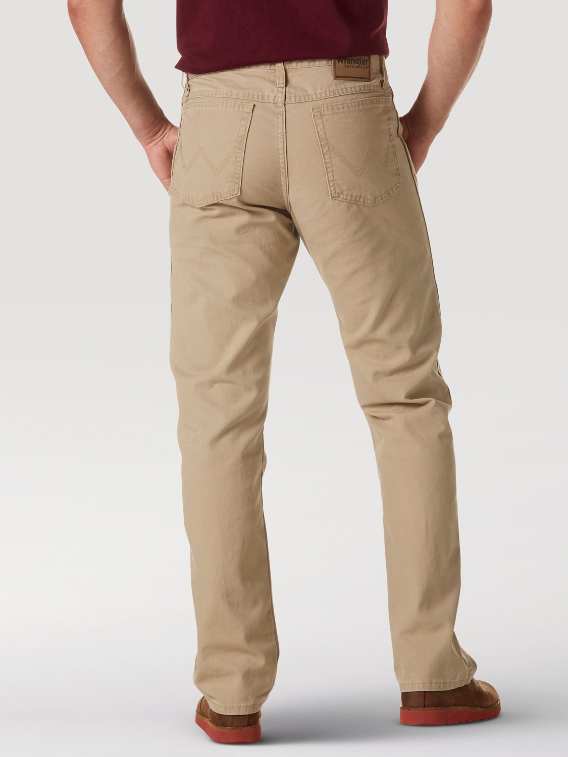 Wrangler Rugged Wear Men's Relaxed Straight Fit Jean - view number 3