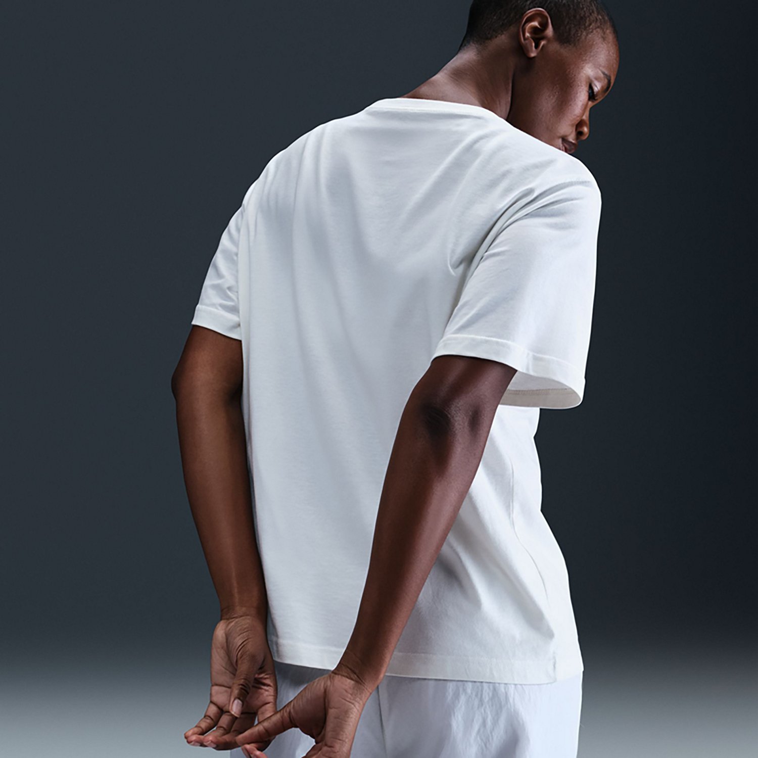 Nike Women's NSW Essential BF LBR Short Sleeve Shirt - view number 4