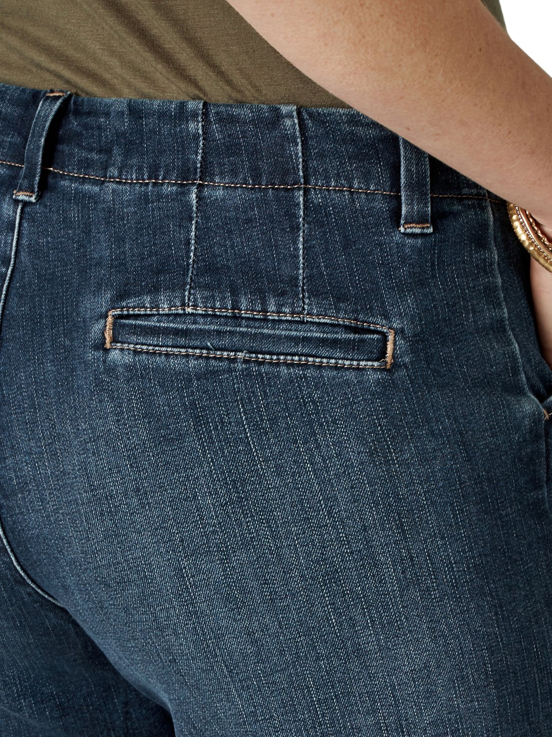 Lee Women's Legendary Chino Shorts - view number 3