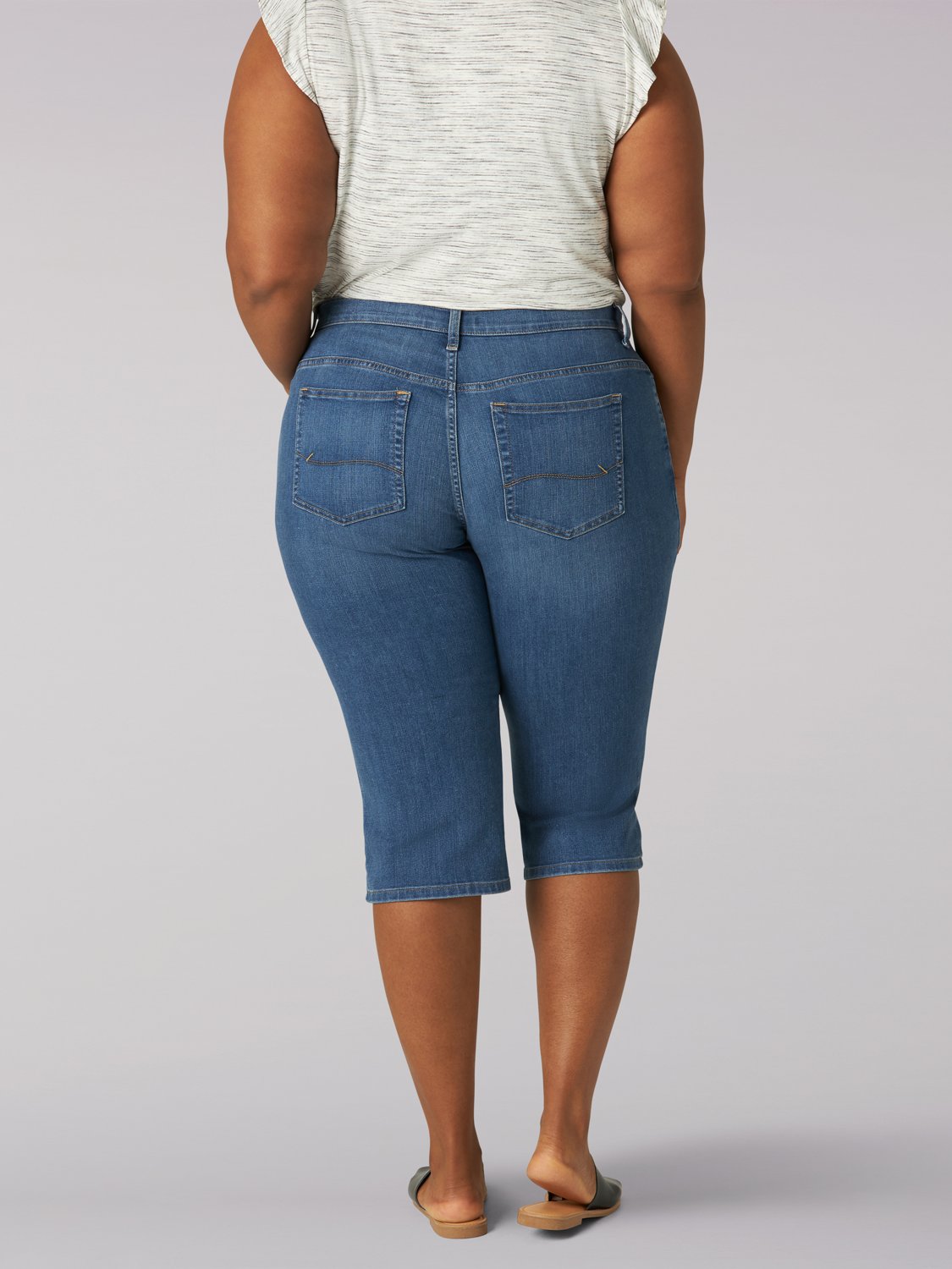 Lee Women's Relaxed Fit Plus Size Capri Pants - view number 2