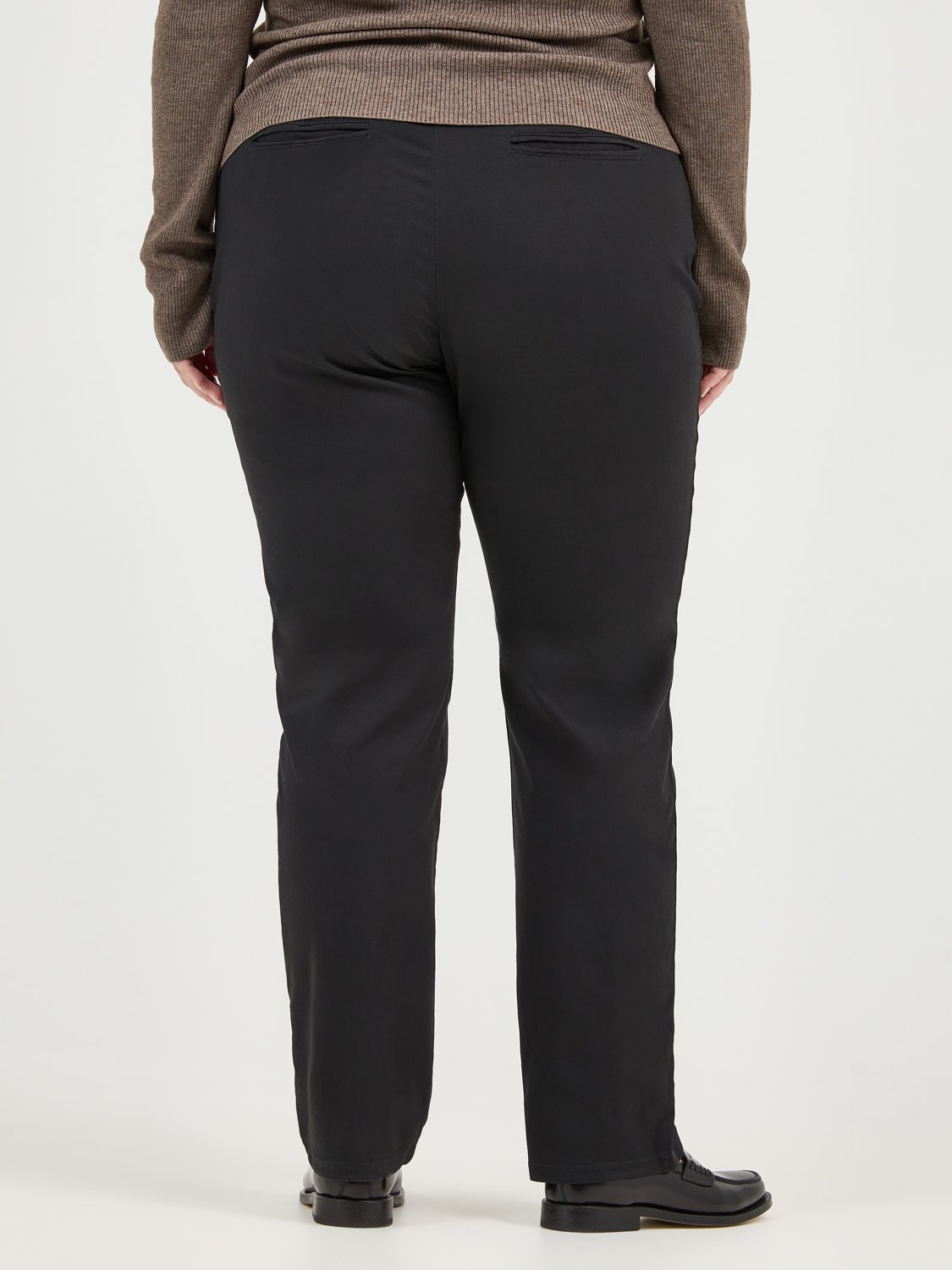 Lee Women's Relaxed Fit Straight Leg All Day Plus Size Pants - view number 2