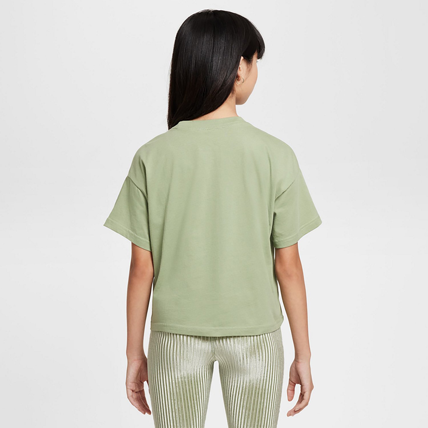 Nike Girls' Sportswear Essential Boxy Short Sleeve T-shirt - view number 2