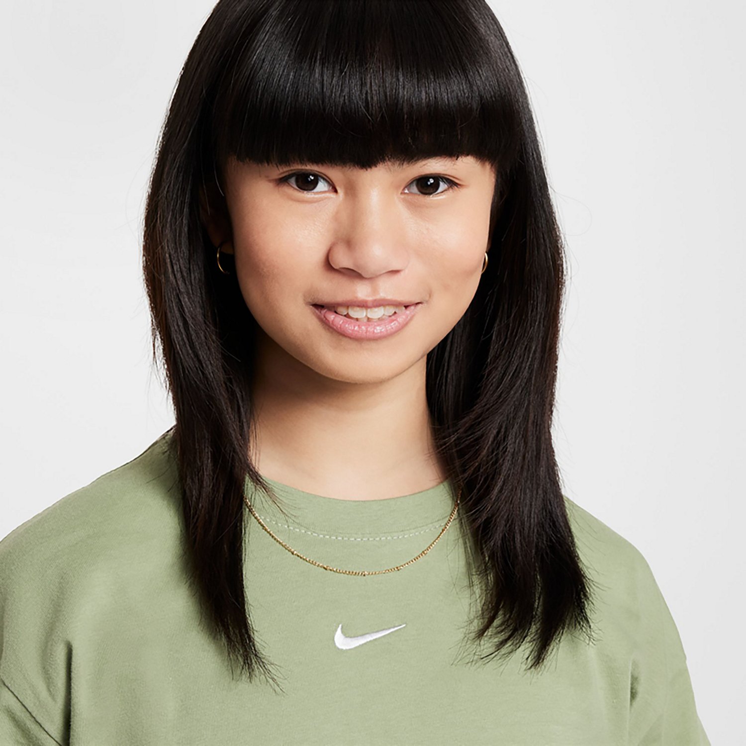 Nike Girls' Sportswear Essential Boxy Short Sleeve T-shirt - view number 3