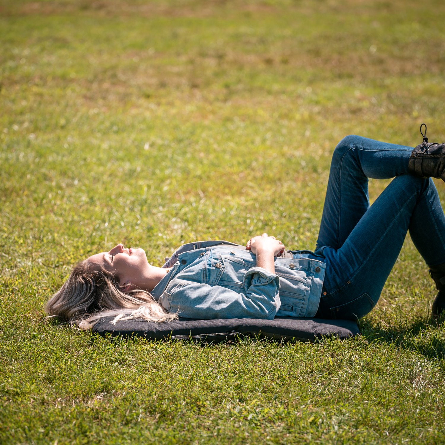 Alpcour Premium Reclining Wide Stadium Seat - view number 8