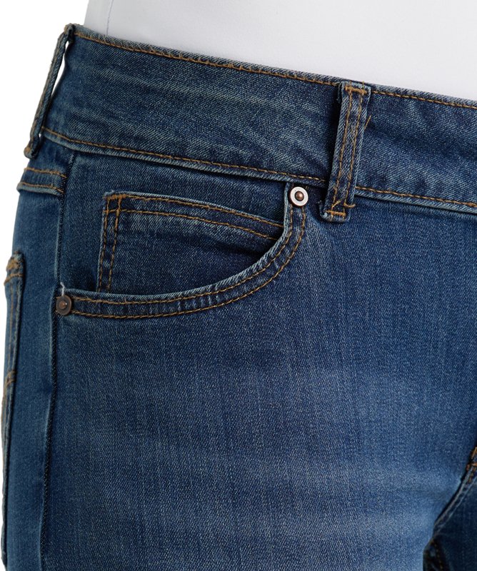 Wrangler Women's Essential Mid-Rise Bootcut Regular Fit Jeans - view number 4