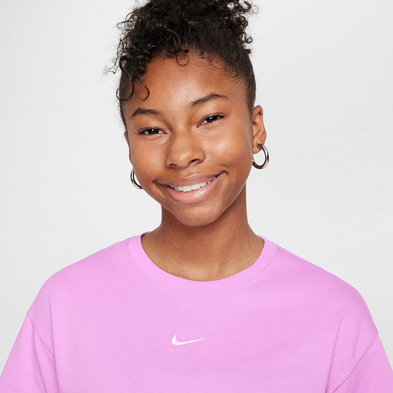 Nike Girls' Sportswear Essential Boxy Short Sleeve T-shirt - view number 3