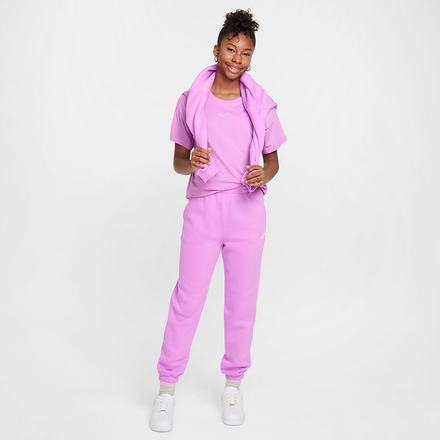 Nike Girls' Sportswear Essential Boxy Short Sleeve T-shirt - view number 5