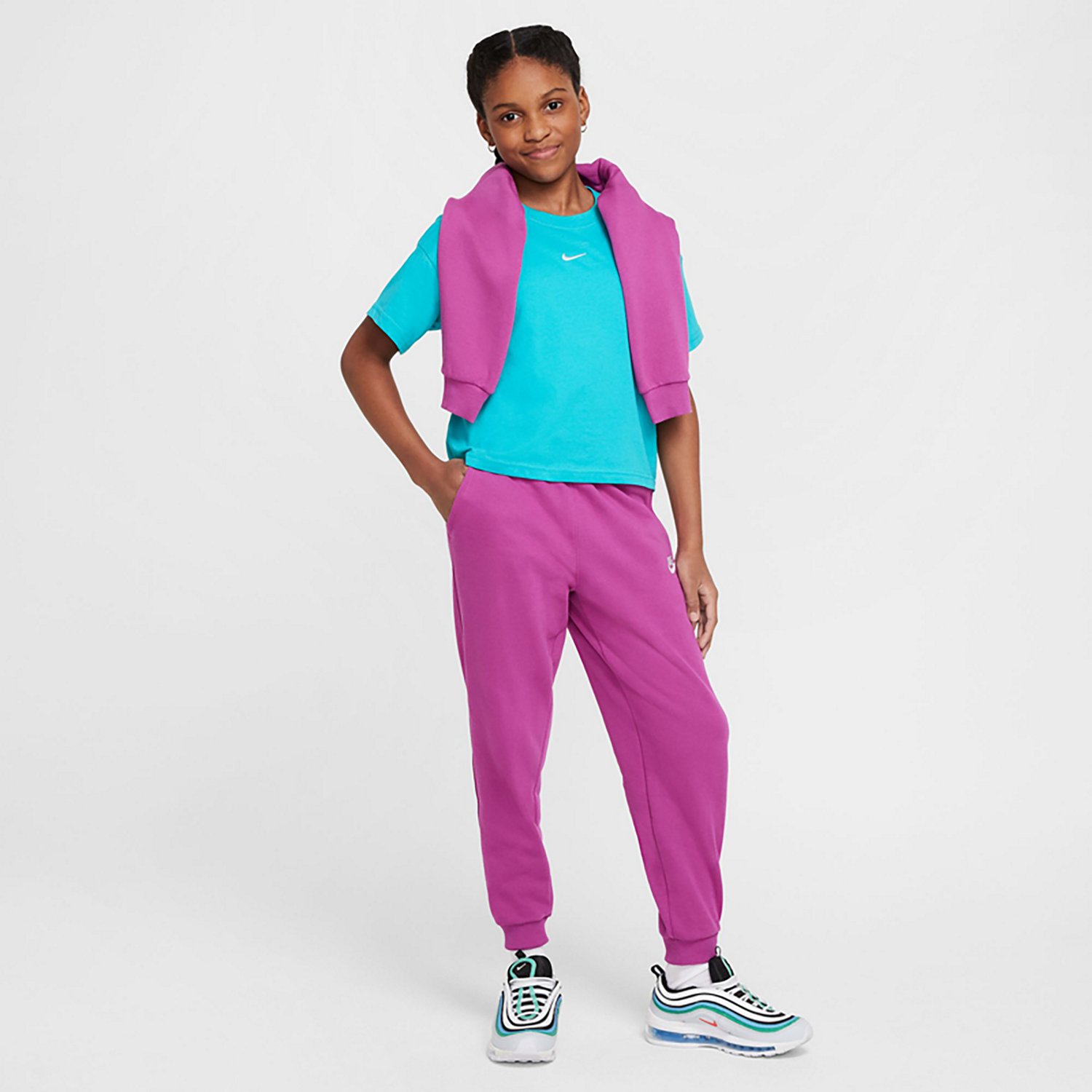 Nike Girls' Sportswear Essential Boxy Short Sleeve T-shirt - view number 5