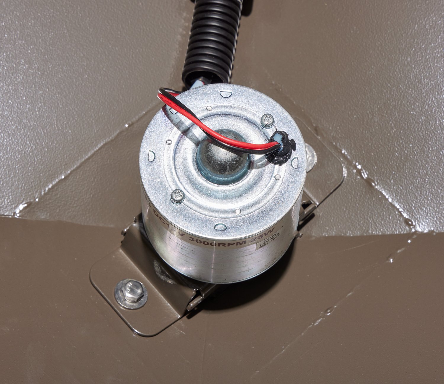 Game Winner 600 lb Farmhand Feeder  - view number 6