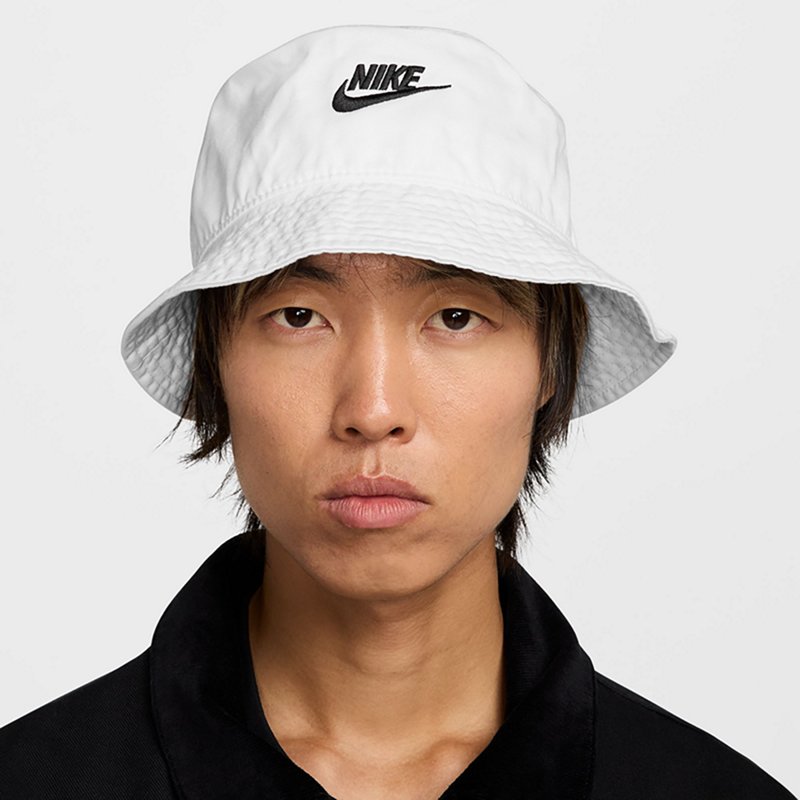 Nike Men's Apex Fut… - image