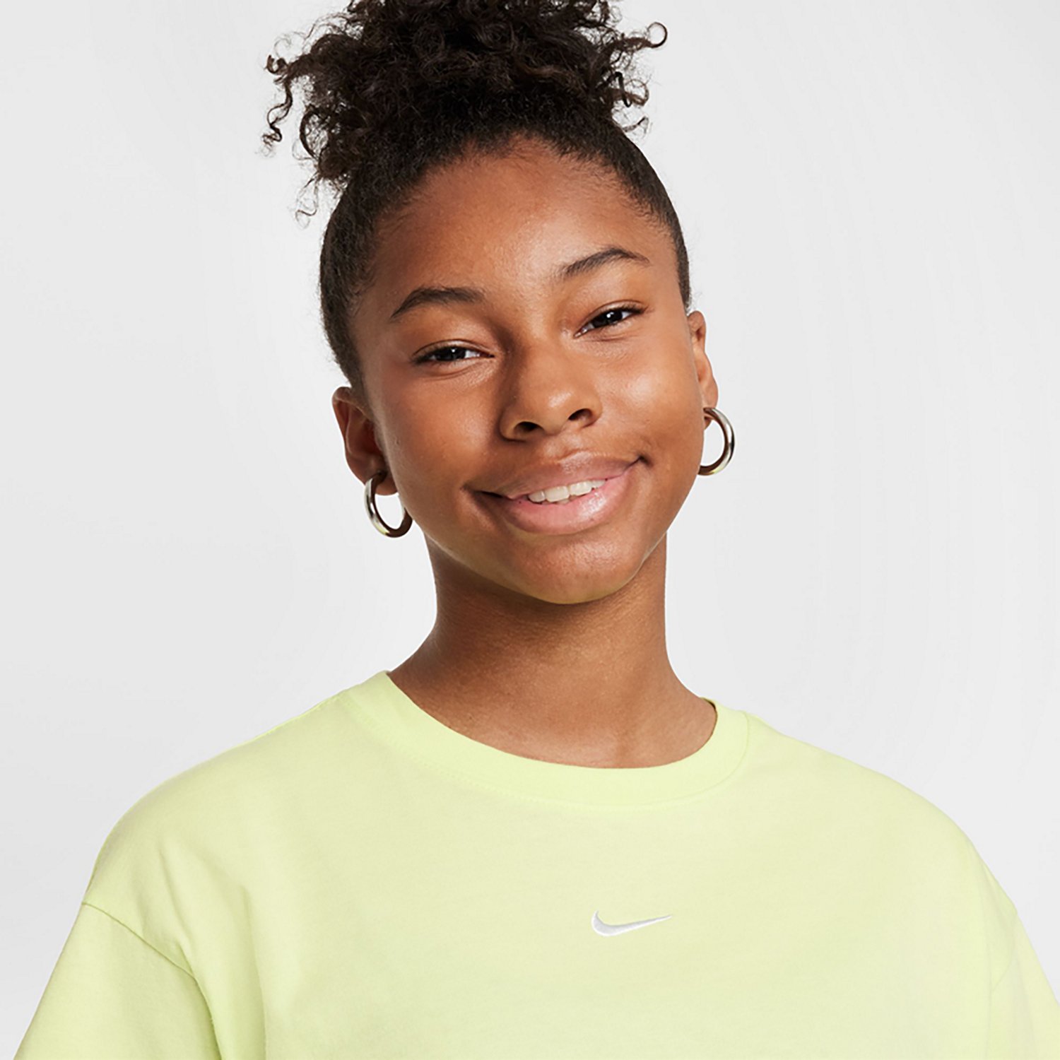 Nike Girls' Sportswear Essential Boxy Short Sleeve T-shirt - view number 3