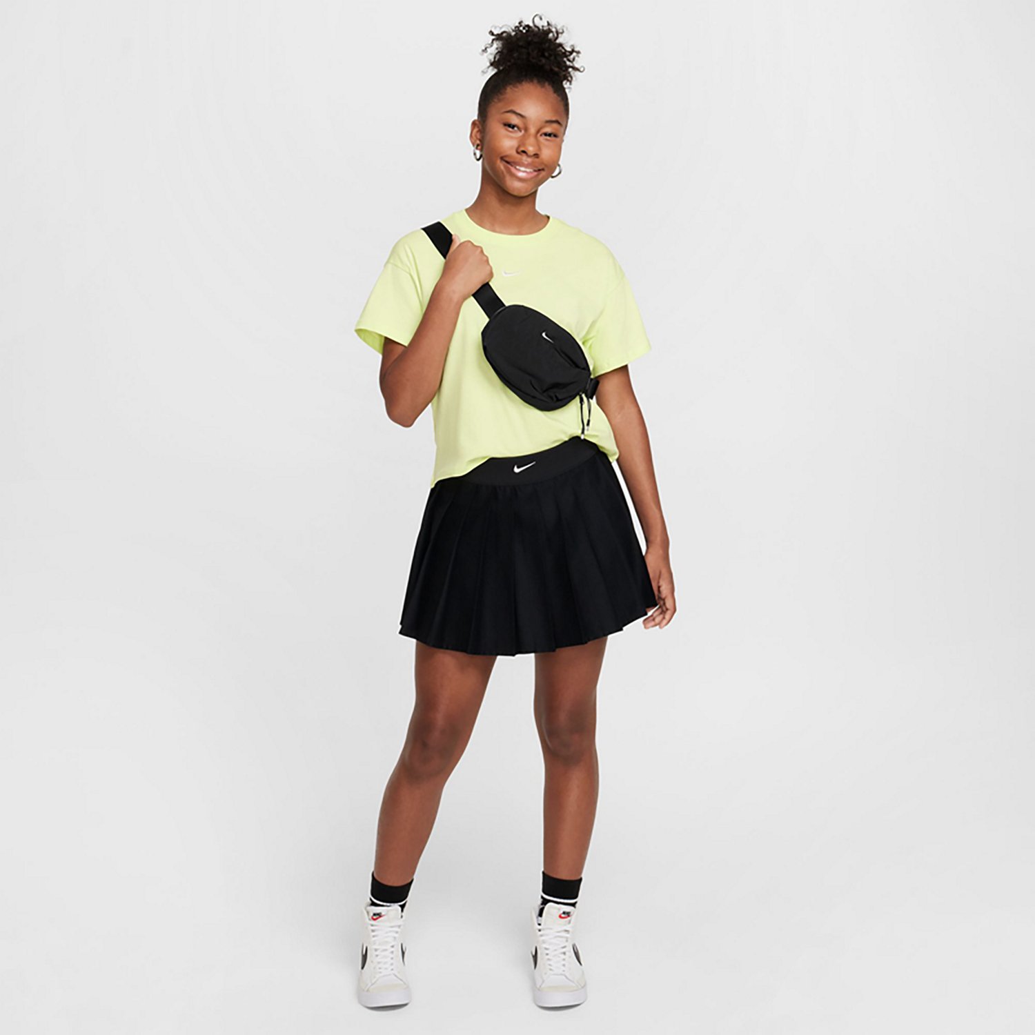 Nike Girls' Sportswear Essential Boxy Short Sleeve T-shirt - view number 5