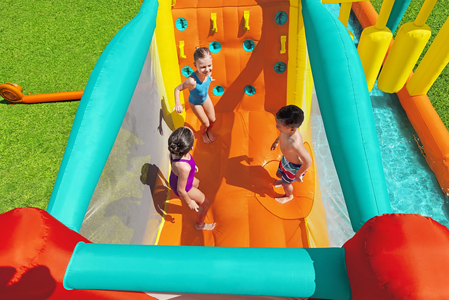 H2OGO! Bounce Blast Mega Water Park                                                                                              - view number 6