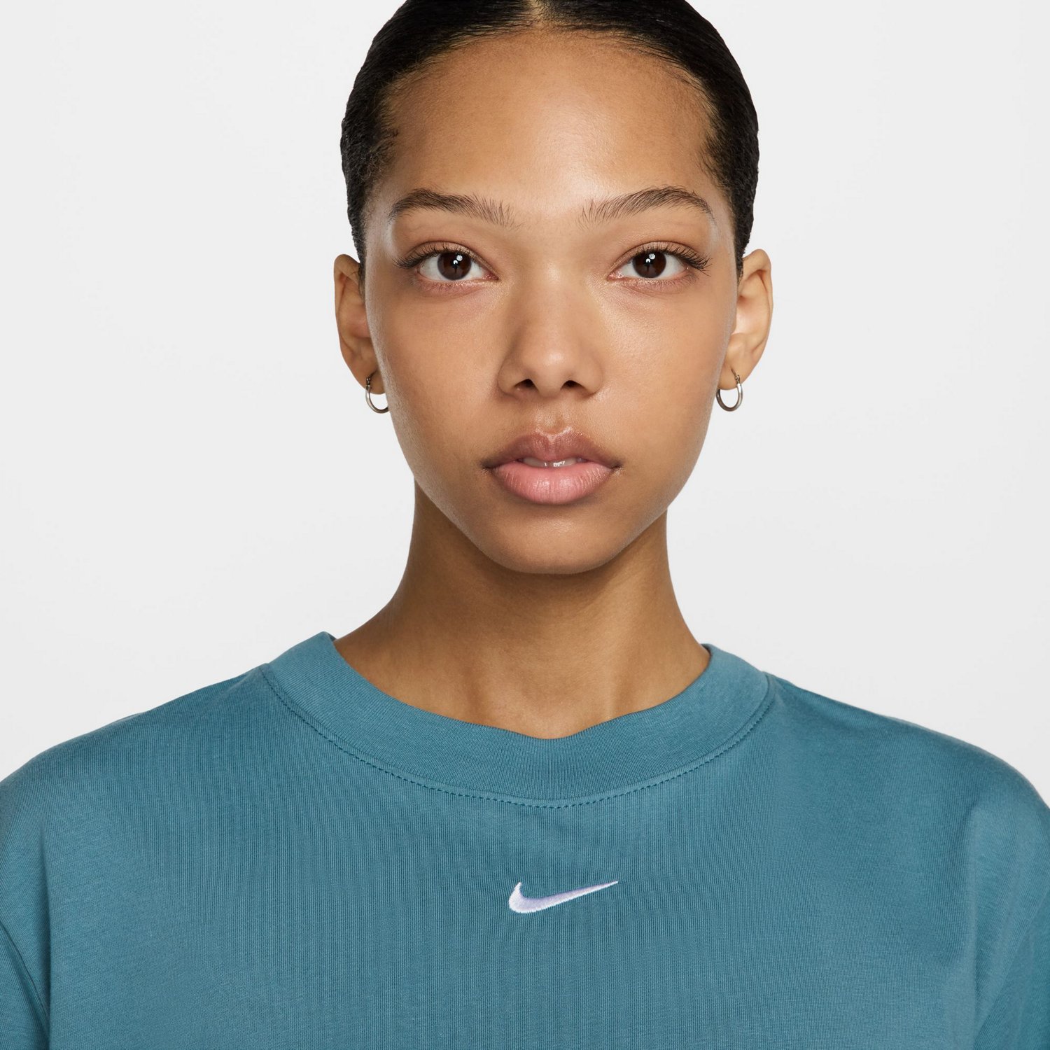 Nike Women's NSW Essential BF LBR Short Sleeve Shirt - view number 2