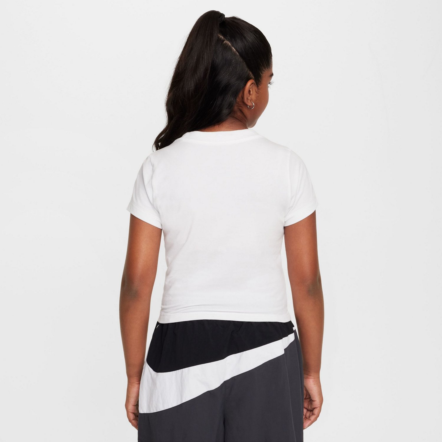 Nike Sportswear Girls' Big Kids Cropped T-Shirt - view number 4