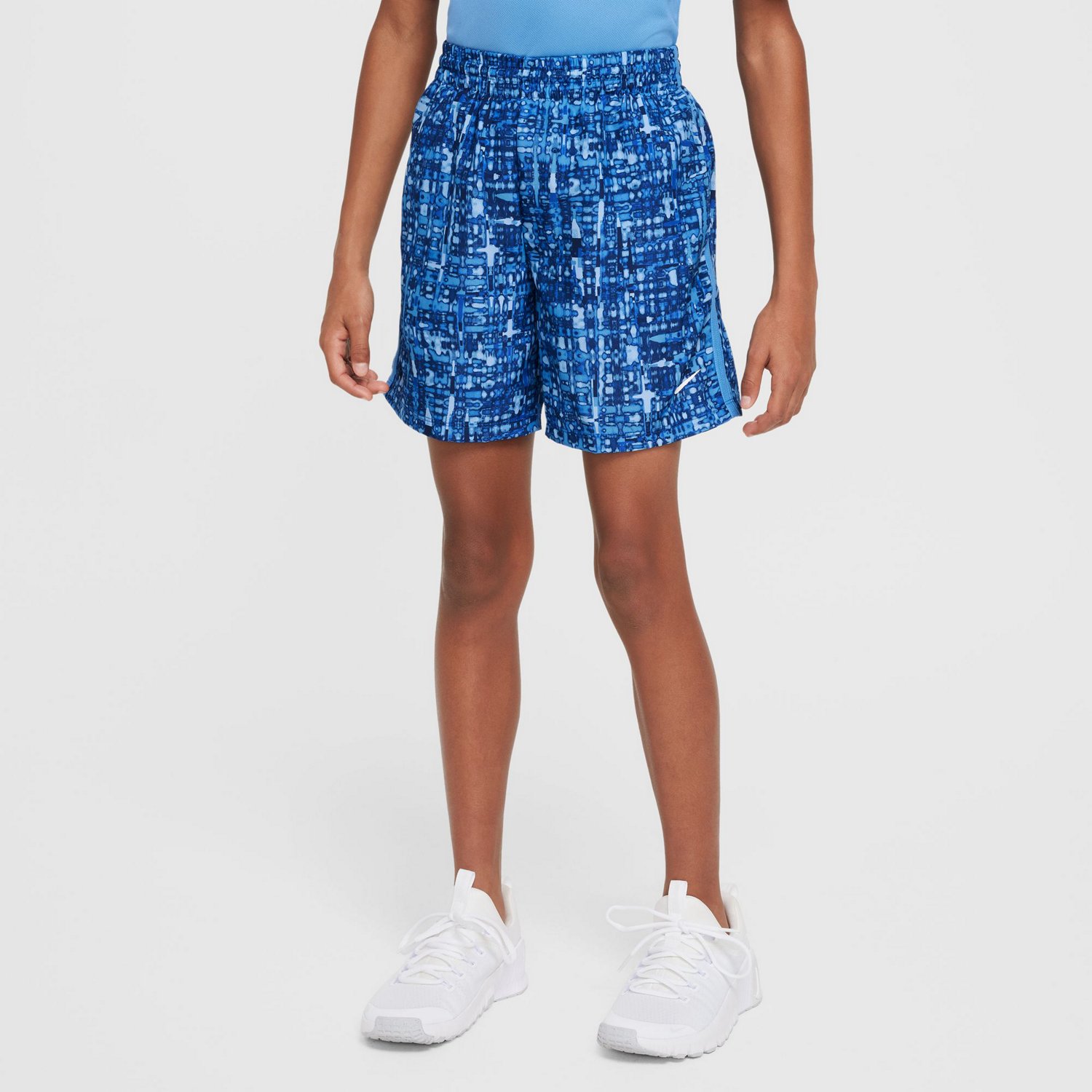 Nike Boys' Dri-FIT Multi Bold Woven Shorts 7 in