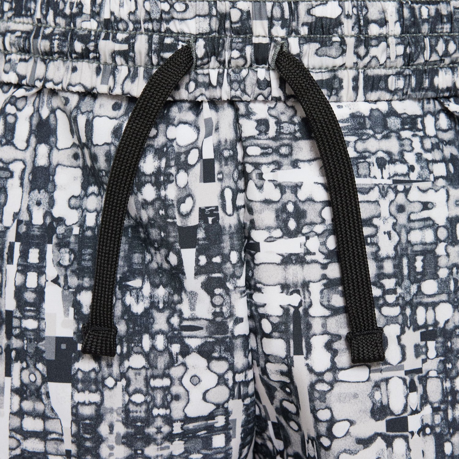 Nike Boys' Dri-FIT Multi Bold Woven Shorts 7 in - view number 3