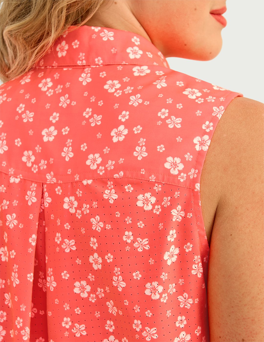 HUK Women's Tide Point Printed Sleeveless Shirt - view number 5