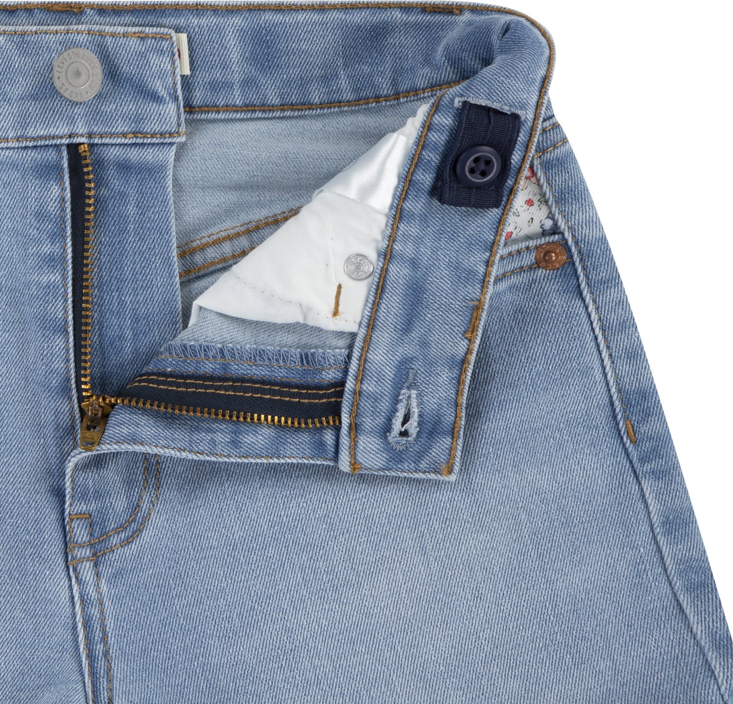 Levi's Girls' Print Block Mom Shorts 3 in - view number 6