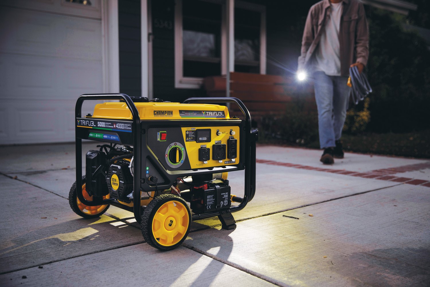Champion Power Equipment 4,000W Electric Start Tri Fuel RV Ready Generator                                                       - view number 7