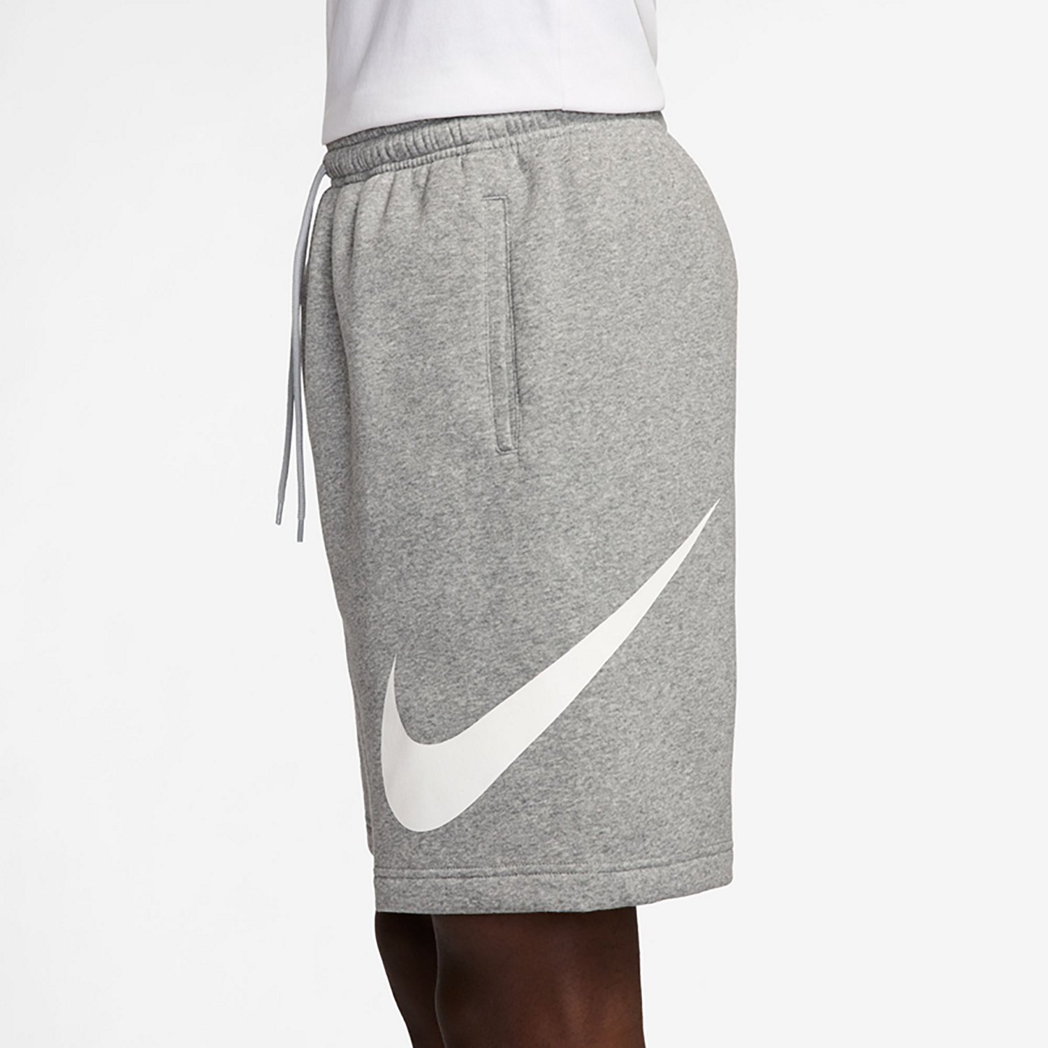Nike Men's Club Brushed Fleece Graphic Shorts 7 in. - view number 3