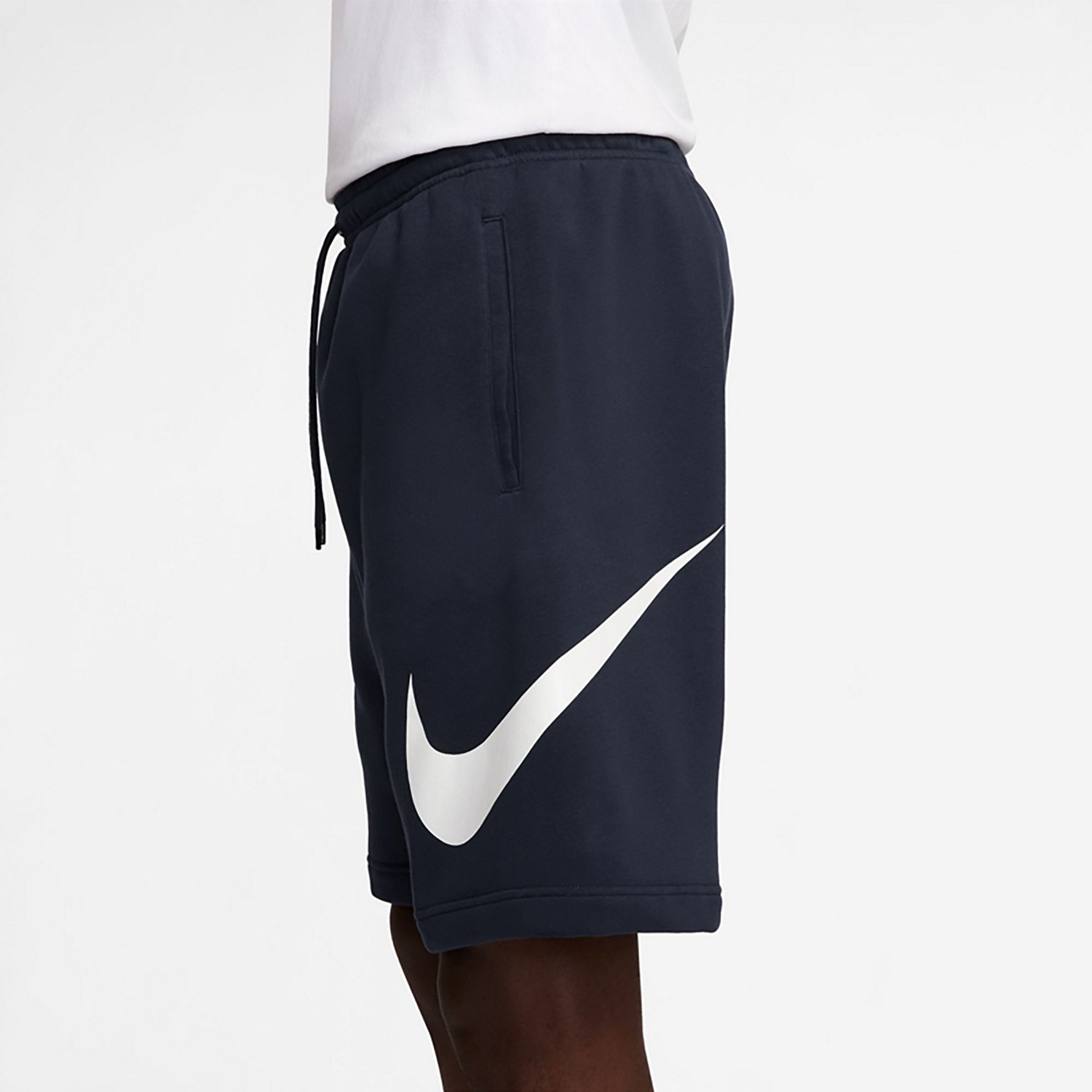 Nike Men's Club Brushed Fleece Graphic Shorts 7 in. - view number 3