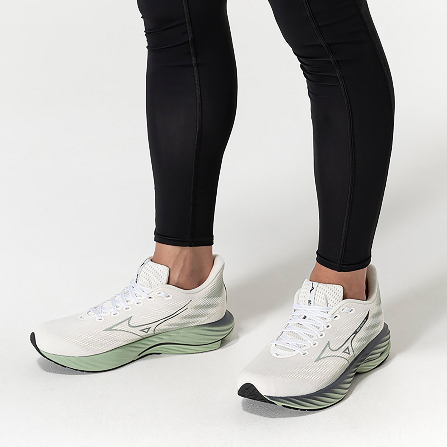 Mizuno Men's Wave Rider 28 Running Shoes - view number 1