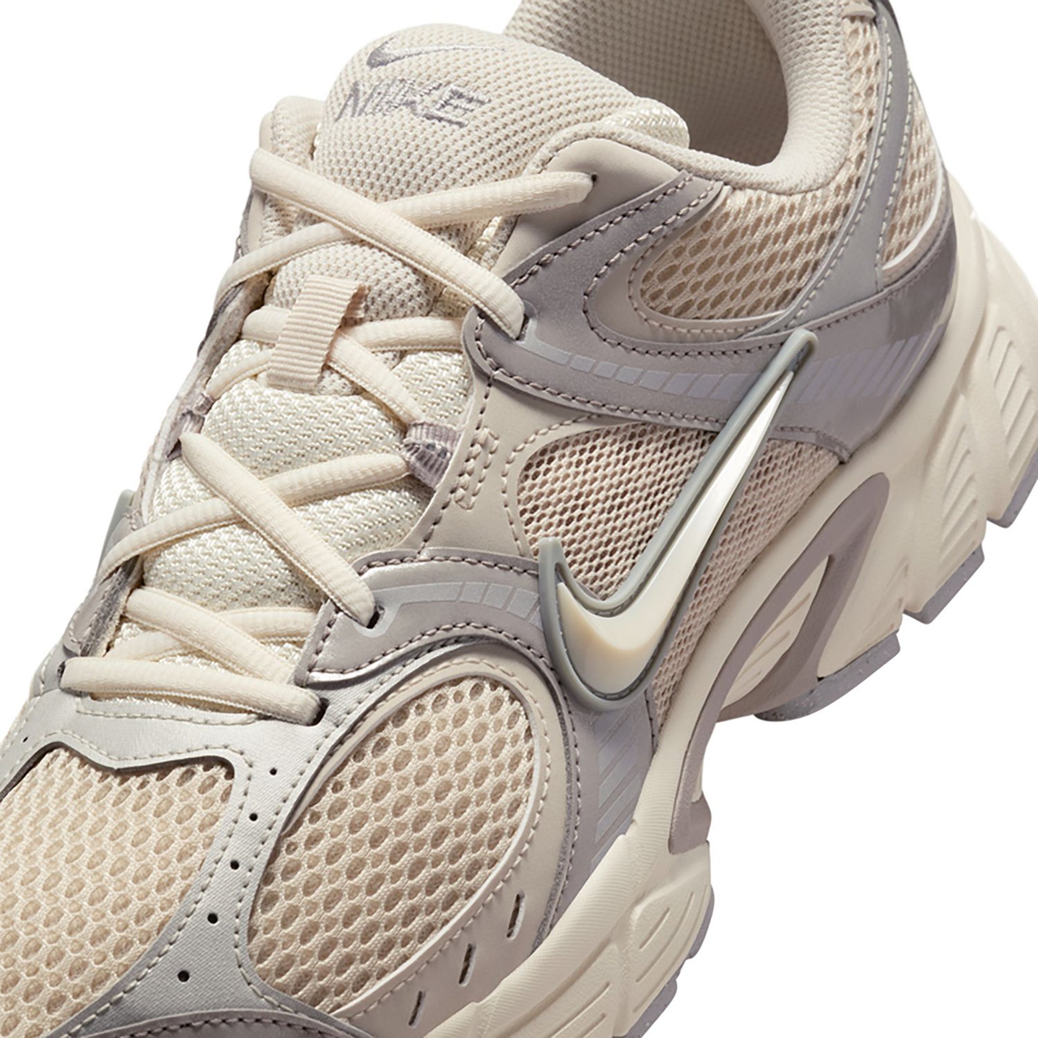 Nike Women's V5 Runner Running Shoes - view number 7