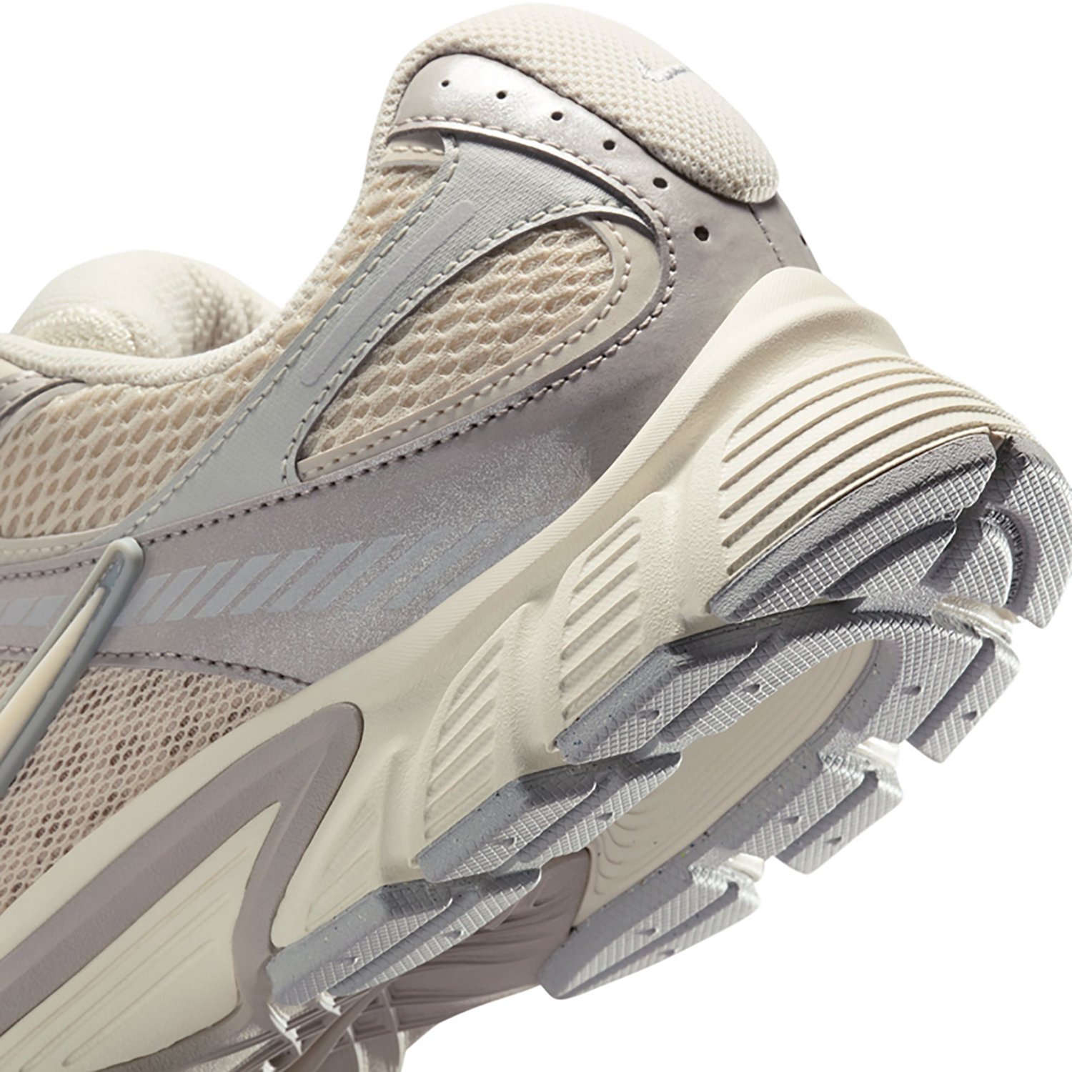 Nike Women's V5 Runner Running Shoes - view number 8