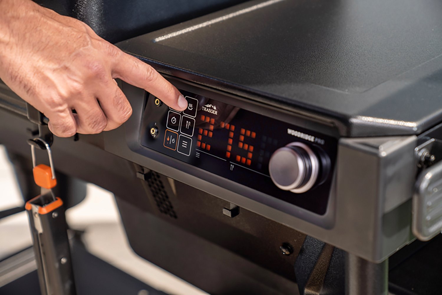 Traeger Woodridge Pro Pellet Grill                                                                                               - view number 7