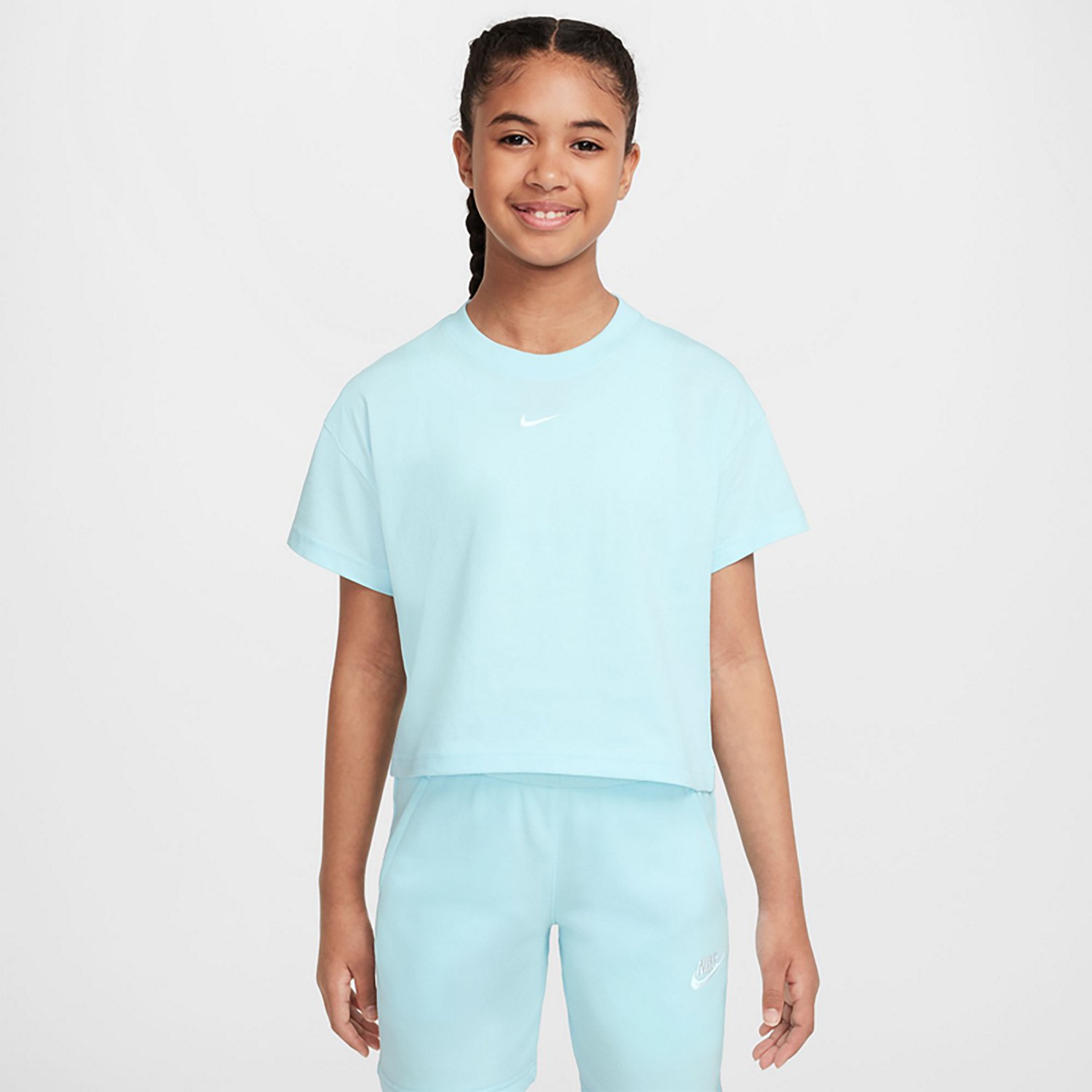 Nike Girls' Sportswear Essential Boxy Short Sleeve T-shirt                                                                      