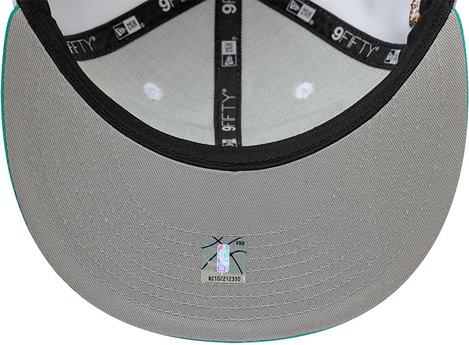 New Era Adults' Memphis Grizzlies Classic OTC 9FIFTY Cap - view number 7