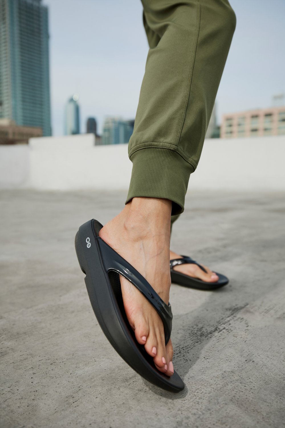 OOFOS Women's OOlala Recovery Sandals                                                                                            - view number 5