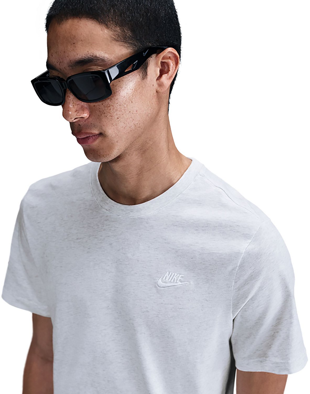 Nike Men's Sportswear Club Graphic T-shirt - view number 3