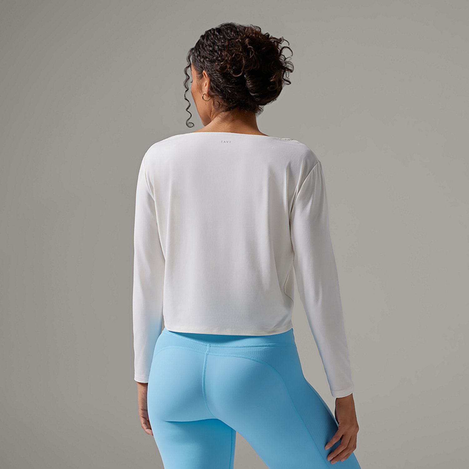 Tavi Women's Brushed Tec Knit Long Sleeve T-shirt - view number 3