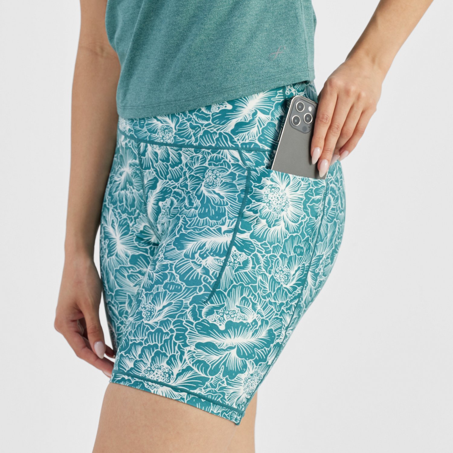 Freely Women's Exhale Bermuda Shorts 7 in - view number 4