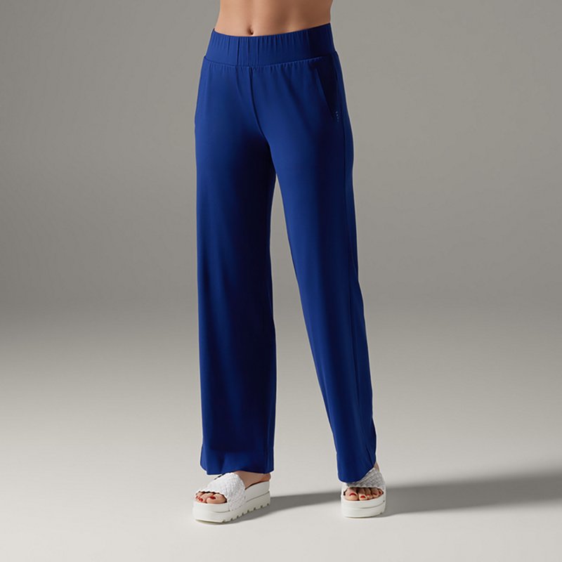 Tavi Women's Brushe…