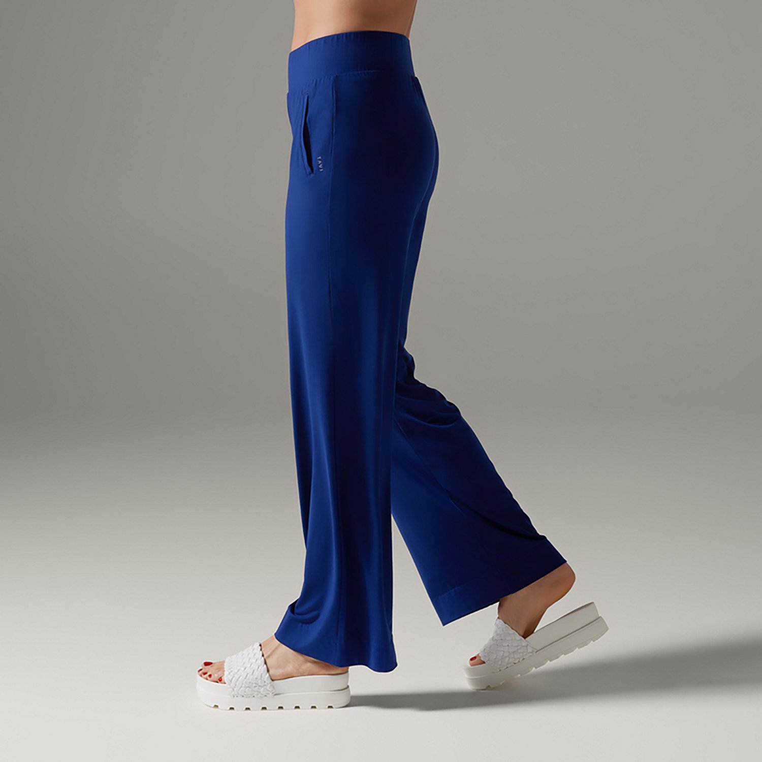 Tavi Women's Brushed Tec Knit Wide Leg Pants - view number 2