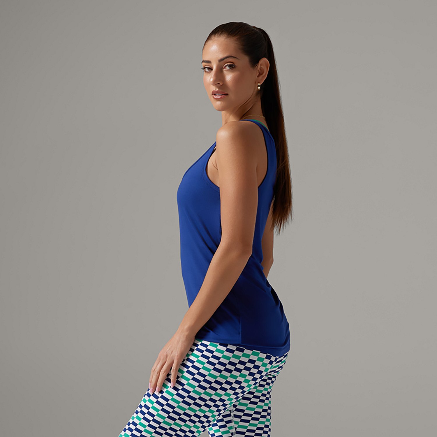 Tavi Women's Fitted Swoop Tank Top - view number 2