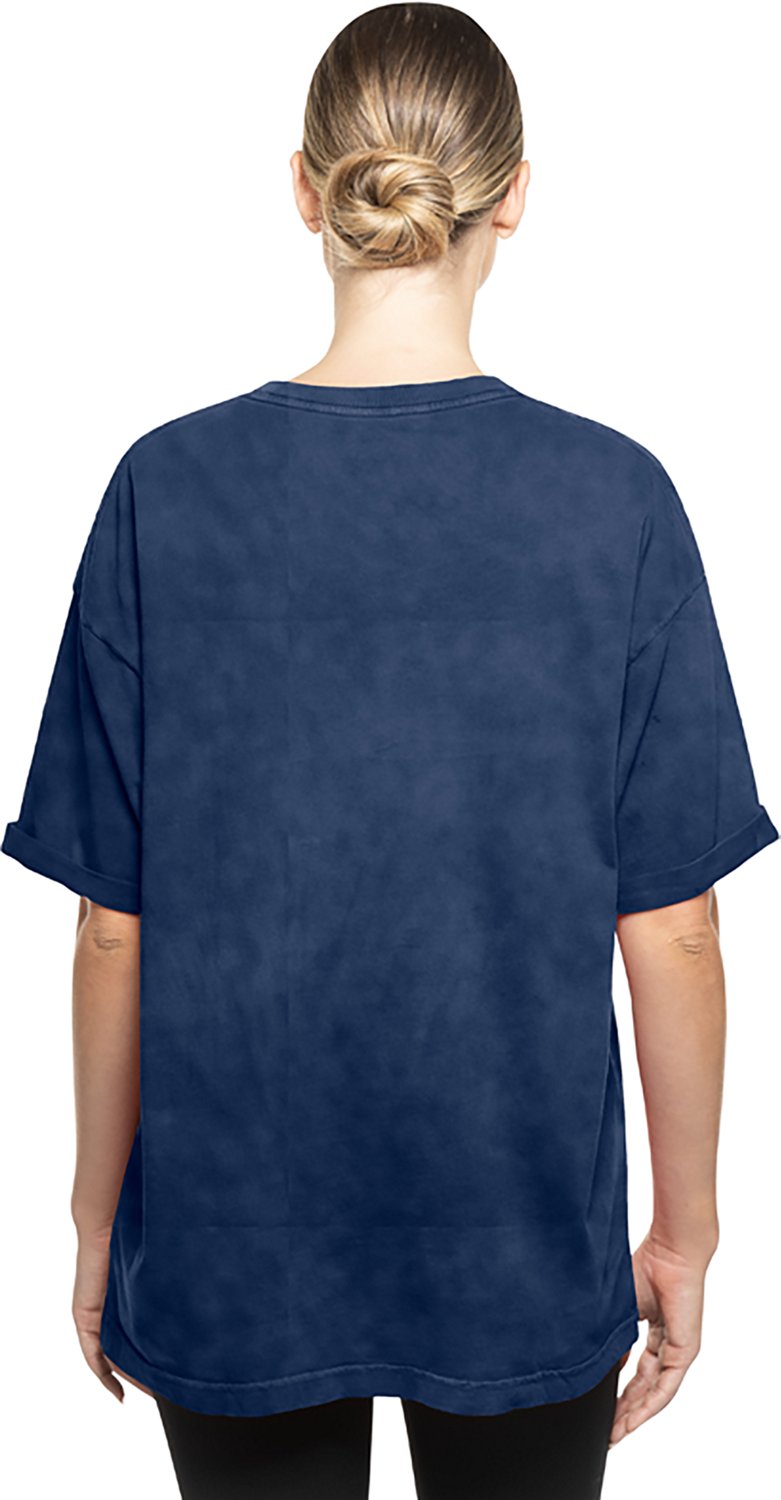 New Era Women's Atlanta Braves Oversized Throwback Character Graphic T-shirt - view number 2