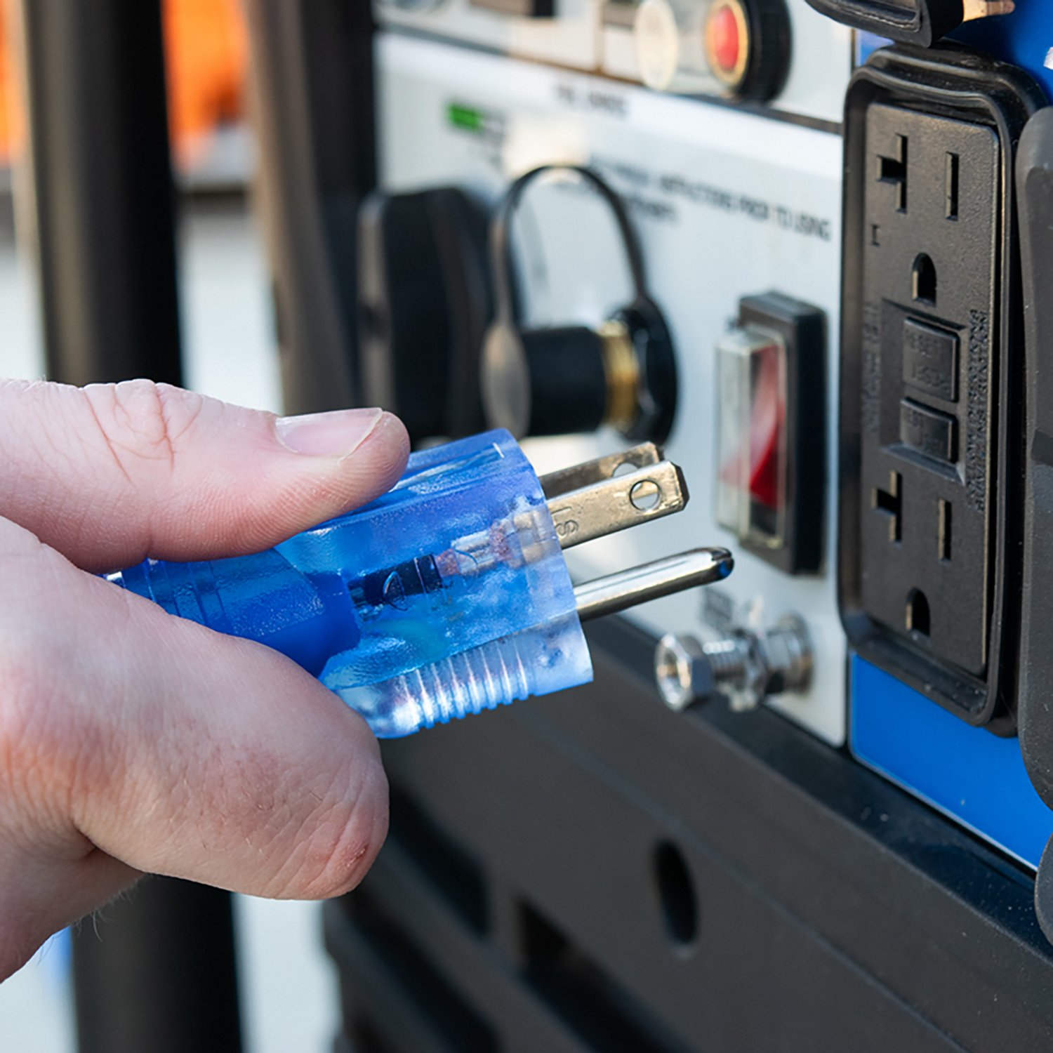 DuroMax 12025C Heavy Duty SJEOOW 25 Foot 12 Gauge Blue Triple Tap Extension Power Cord  - view number 7