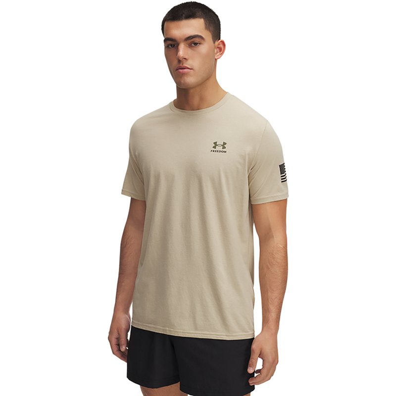 Under Armour Men's Freedom Flag Graphic T-Shirt, XXXL, Desert Sand/Black