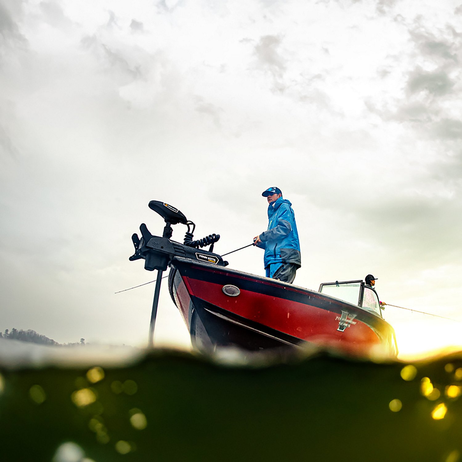 Minn Kota Terrova Dual Spectrum CHIRP Sonar Wireless Remote Freshwater Bow-Mount Trolling Motor